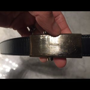 Black leather Prada belt